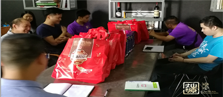 國慶適逢中秋佳節(jié)，燦源裝飾與你一起團圓