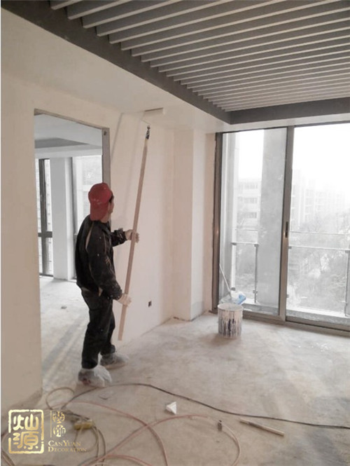 南寧辦公室裝修-刮膩?zhàn)? alt=