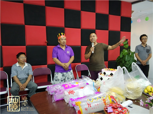南寧裝飾公司-燦源裝飾員工生日party 南寧裝飾公司-燦源裝飾員工生日party