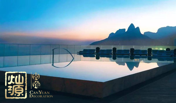 全球首個(gè)無(wú)邊泳池即將開(kāi)建 屋頂泳池或?qū)⒊蔀槁玫晷聦? /> 
</p>
<p>
	<b>5.香港洲際酒店</b> 
</p>
<p style=