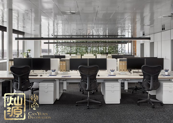 法國農場母雞熱死 下一個可能就是辦公室里的你了