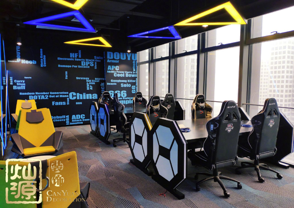 斗魚官方微博已po圖證明新公司內(nèi)空無(wú)一人