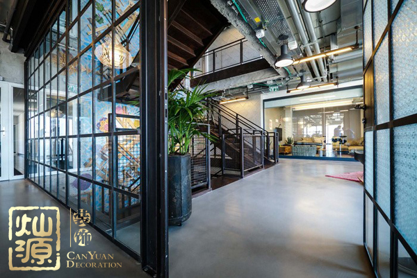 工業(yè)風(fēng)辦公室裝修理念 享受有機(jī)自然的辦公空間