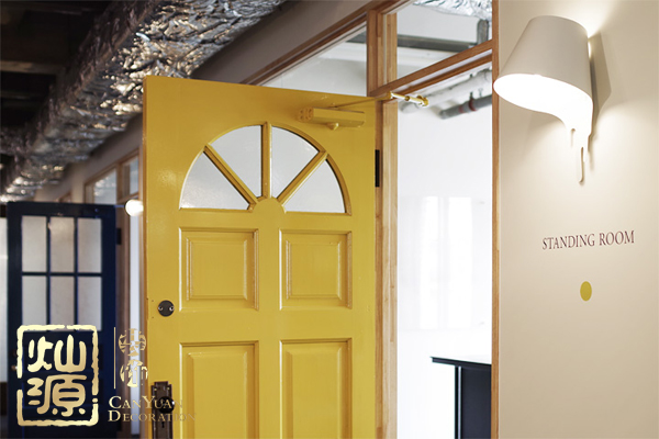 日本名古屋簡易工業(yè)風(fēng)辦公室設(shè)計 務(wù)實低調(diào)卻充滿溫情的辦公空間