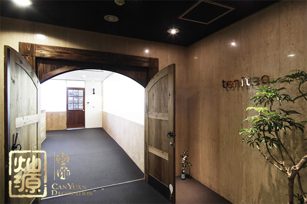 日本名古屋簡易工業(yè)風(fēng)辦公室設(shè)計 務(wù)實低調(diào)卻充滿溫情的辦公空間