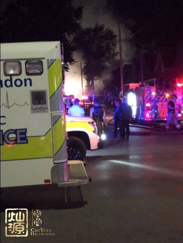英國(guó)倫敦發(fā)生爆炸 探究英國(guó)倫敦發(fā)生爆炸的原因及現(xiàn)場(chǎng)照片